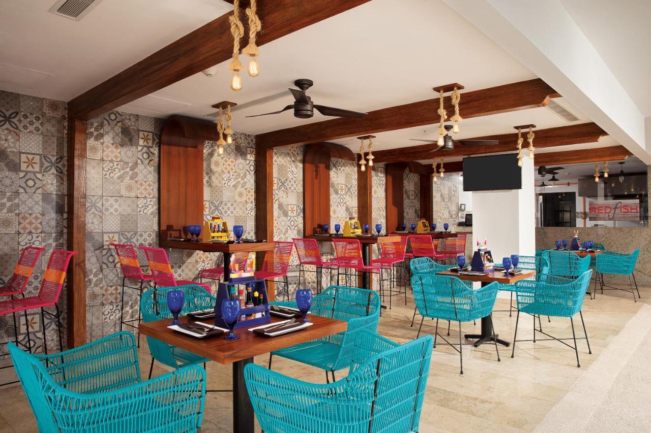 Altitude At Krystal Grand Cancun Exterior photo