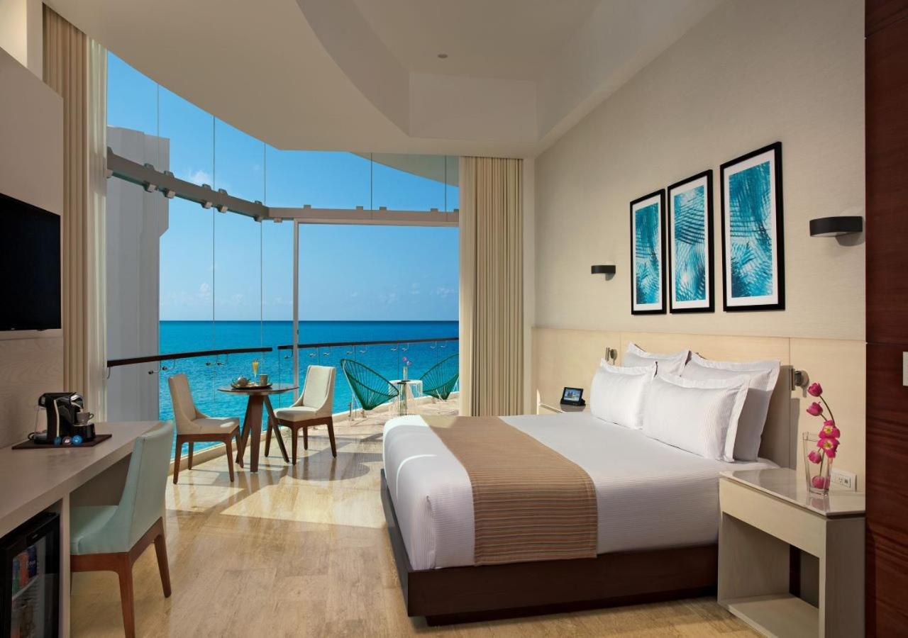 Altitude At Krystal Grand Cancun Exterior photo