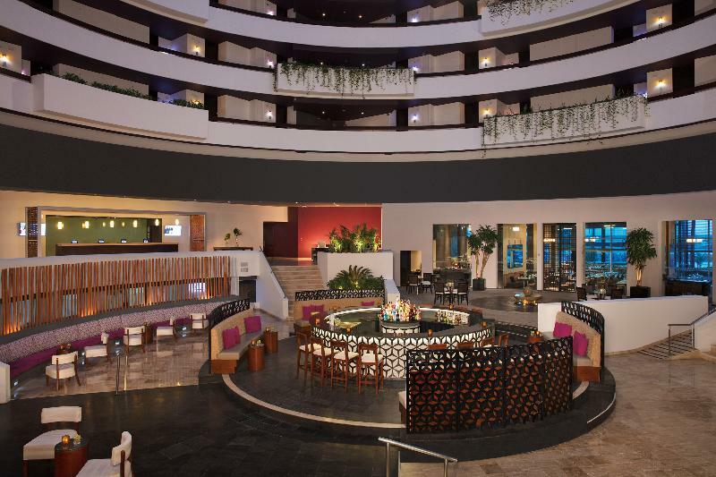 Altitude At Krystal Grand Cancun Exterior photo